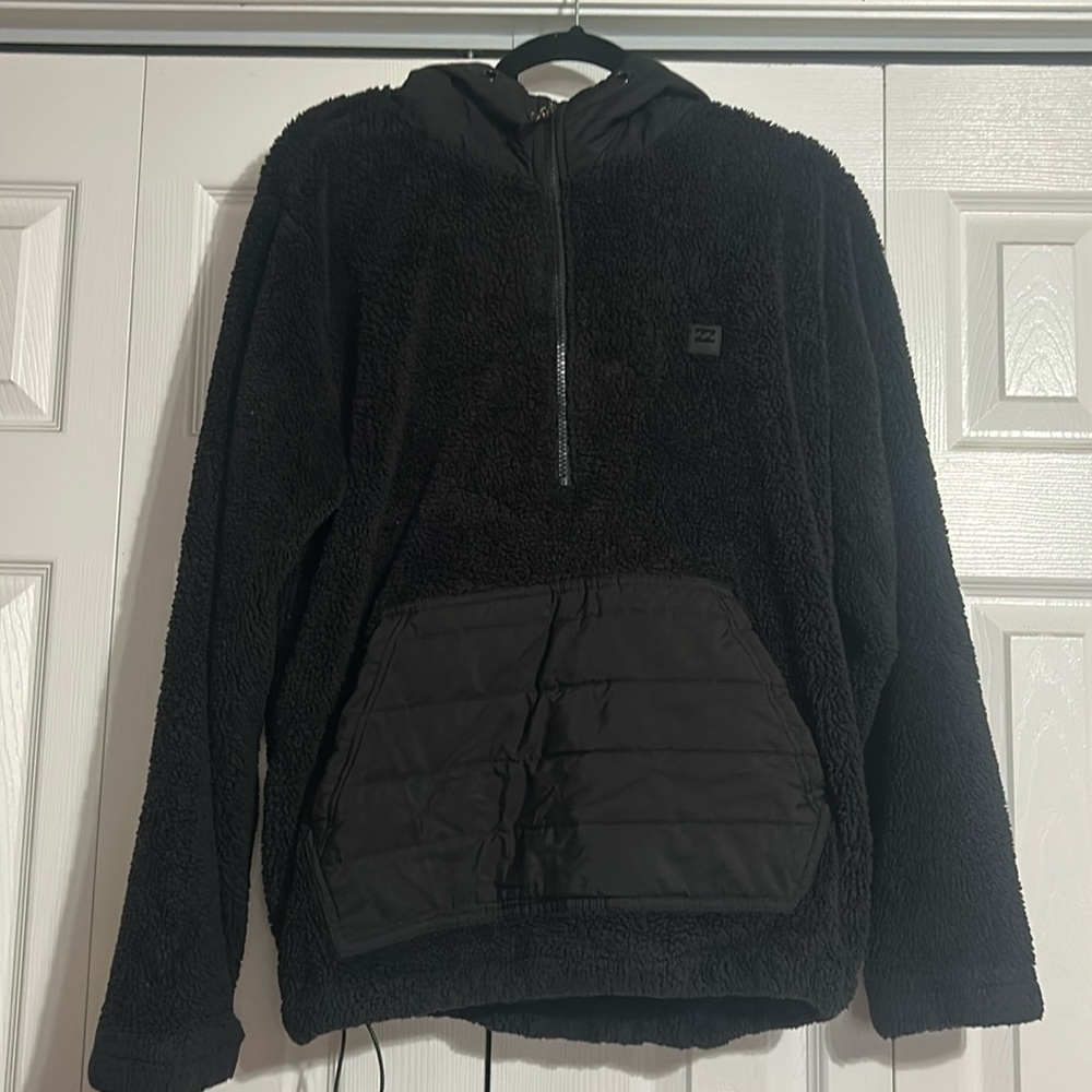 Billabong Men’s Fleece with 1/2 zipper and hoodie